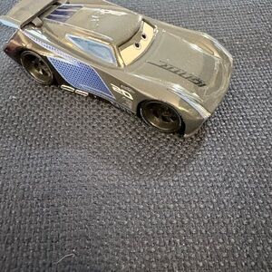 Mattel Hot Wheels Disney Pixar Cars 3 Jackson Storm